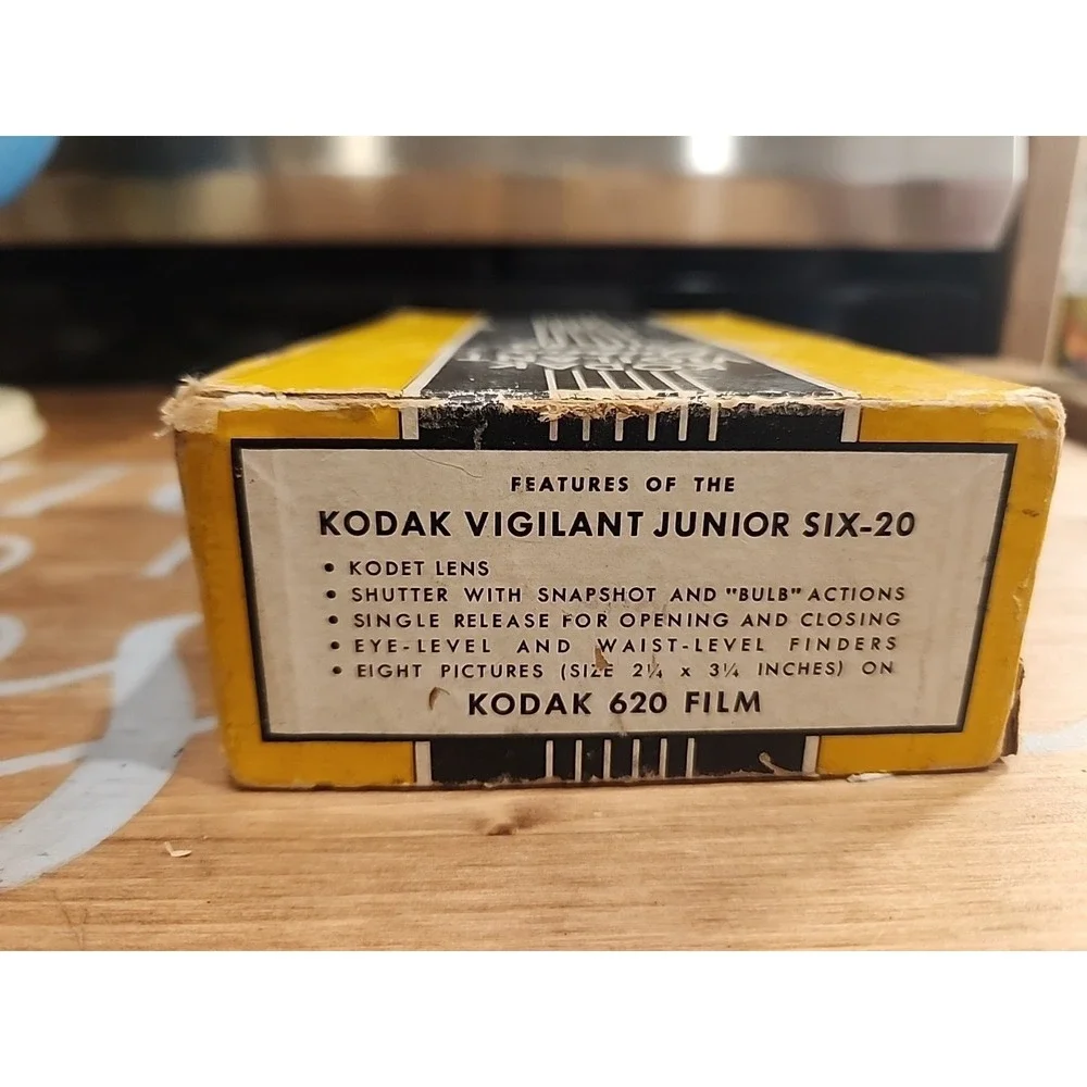 Vintage 1940's Kodak Vigilant Junior Six-20 Folding‎ Camera w/ Box - Untested